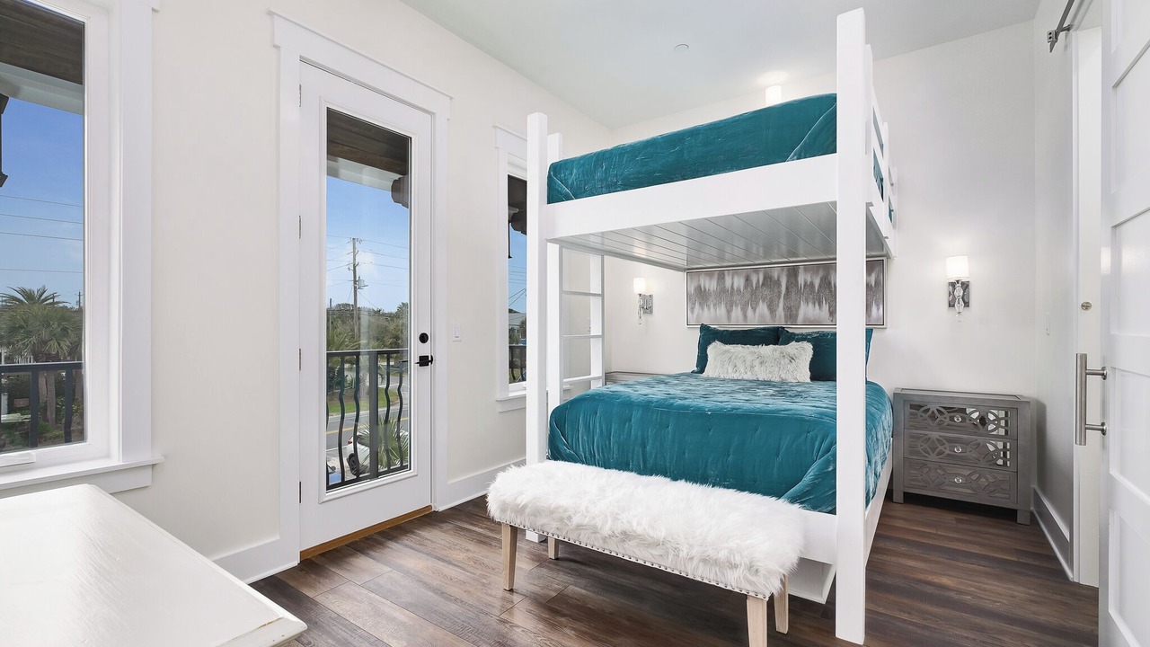 Photo of Bedroom in Laguna Beach Estates