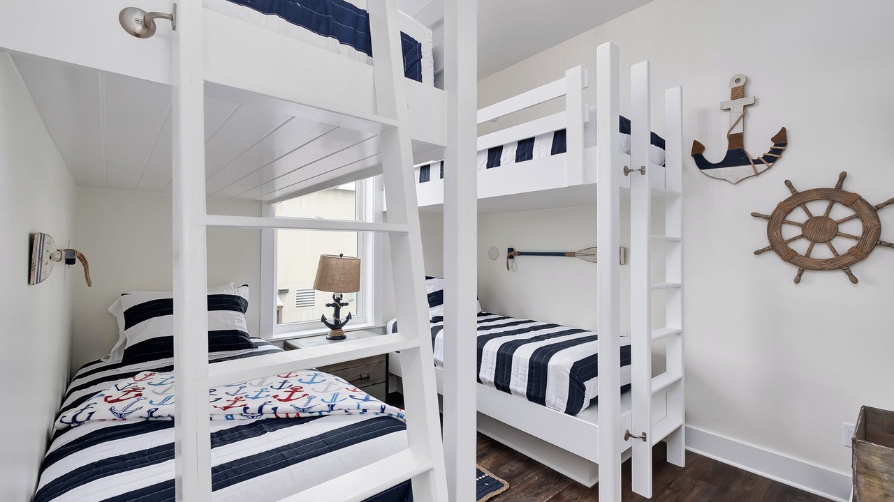 Photo of Bedroom in Laguna Beach Estates
