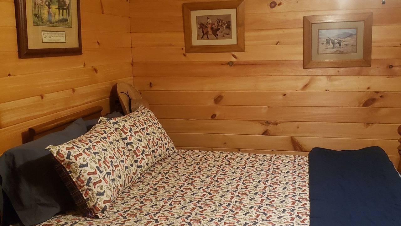 Photo of Bedroom in Reed Creek