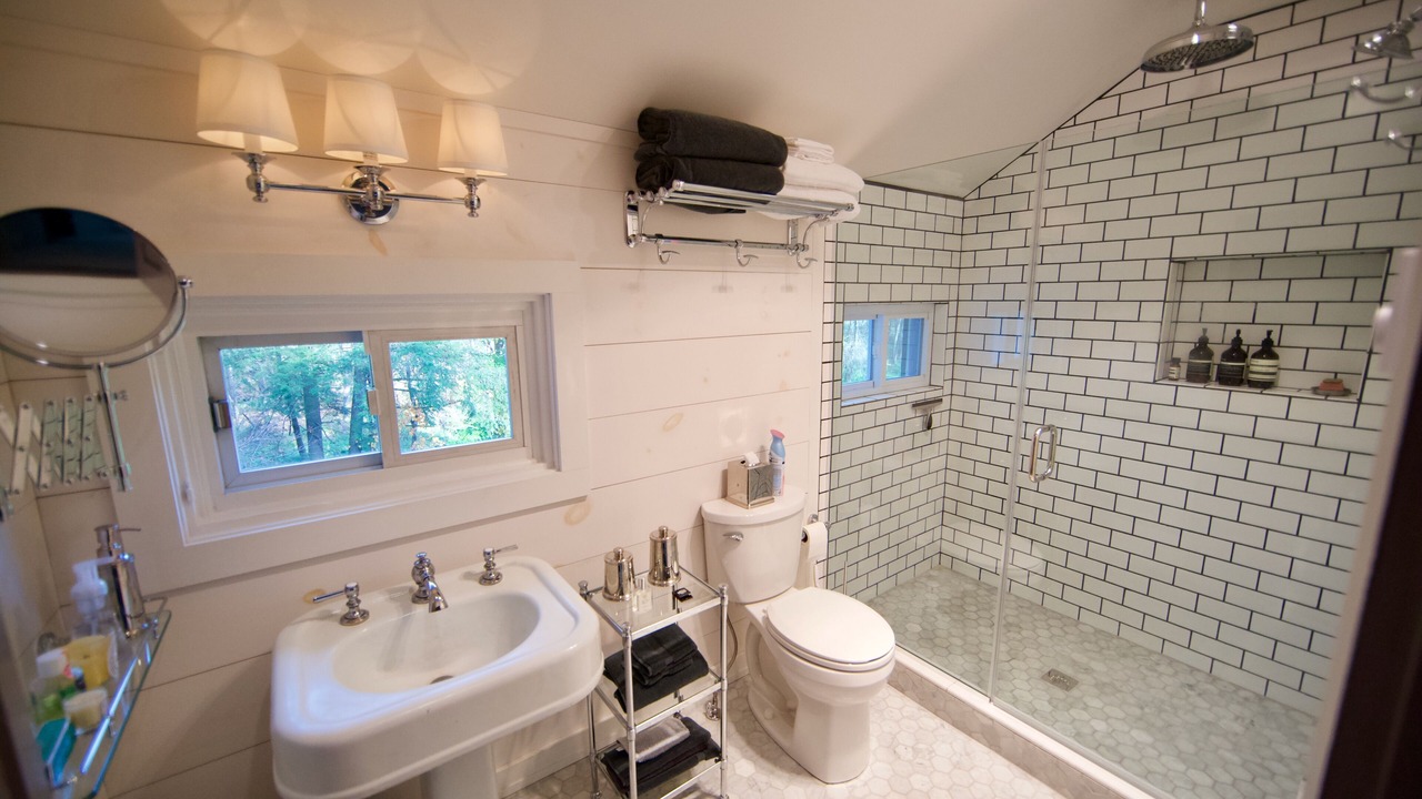 Photo of Bathroom in Hillsdale