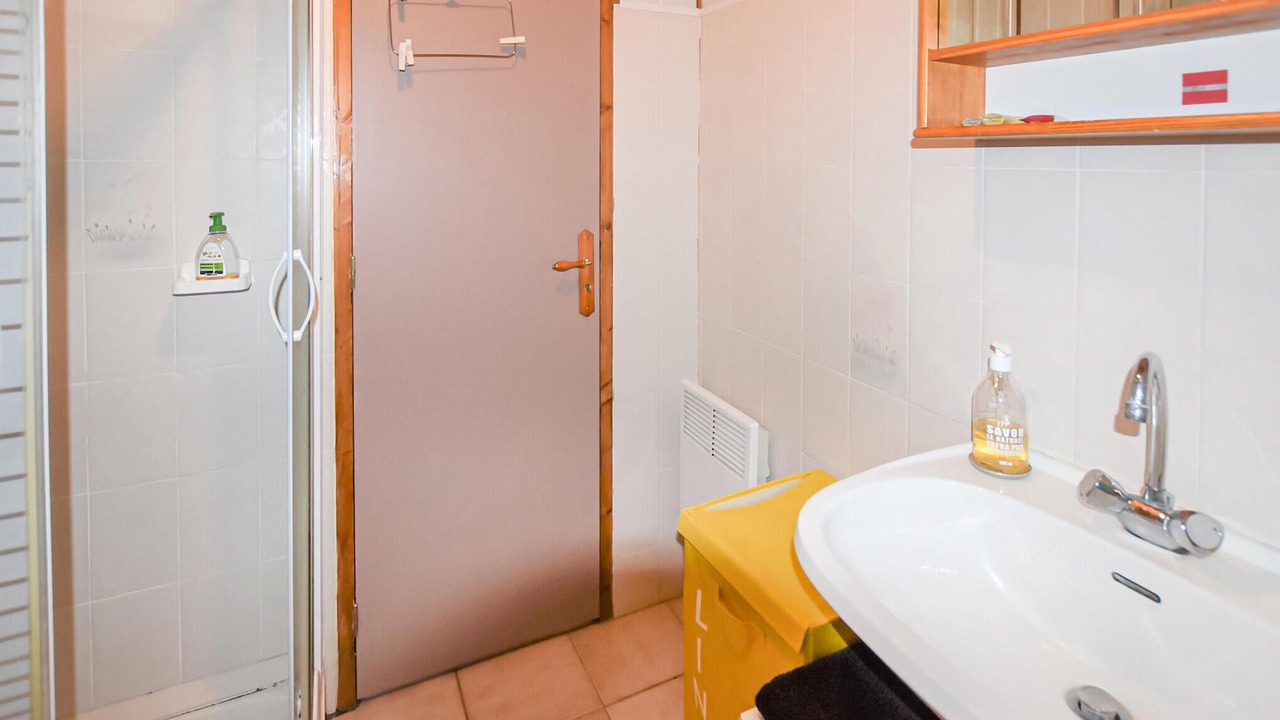 Photo of Bathroom in Intres