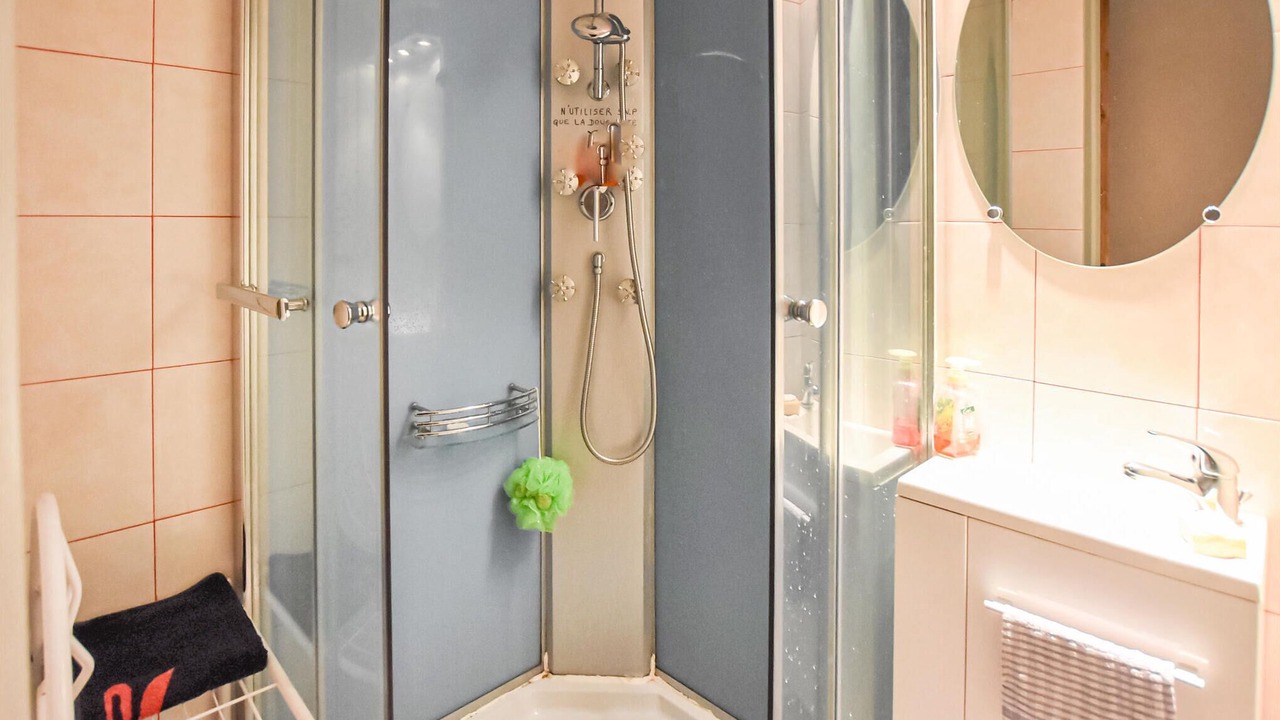 Photo of Bathroom in Intres
