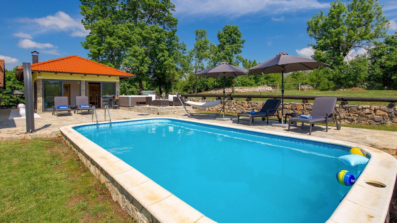 Photo of Outdoor in Lovinac