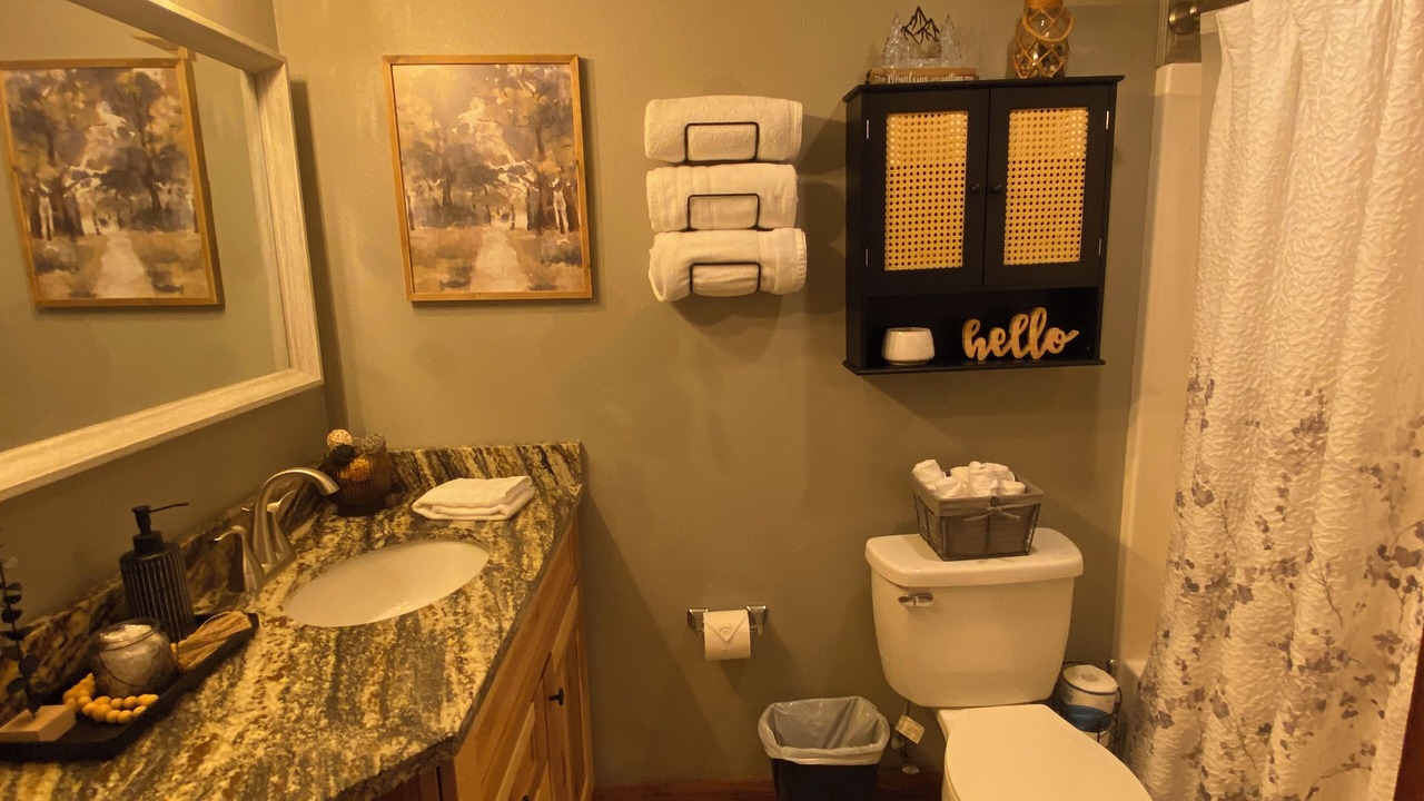 Photo of Bathroom in Apple Ridge