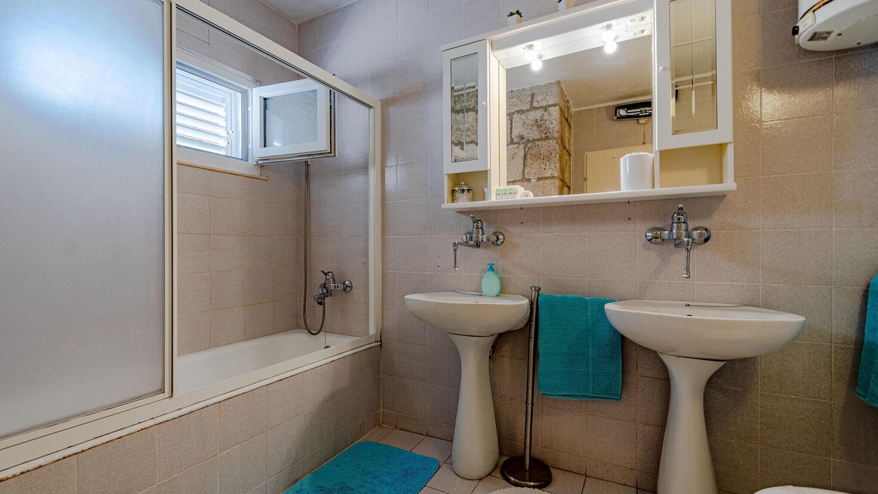 Photo of Bathroom in Cove Tri Zala (Zrnovo)