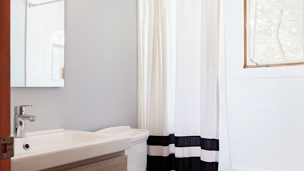 Photo of Bathroom in Sandwich