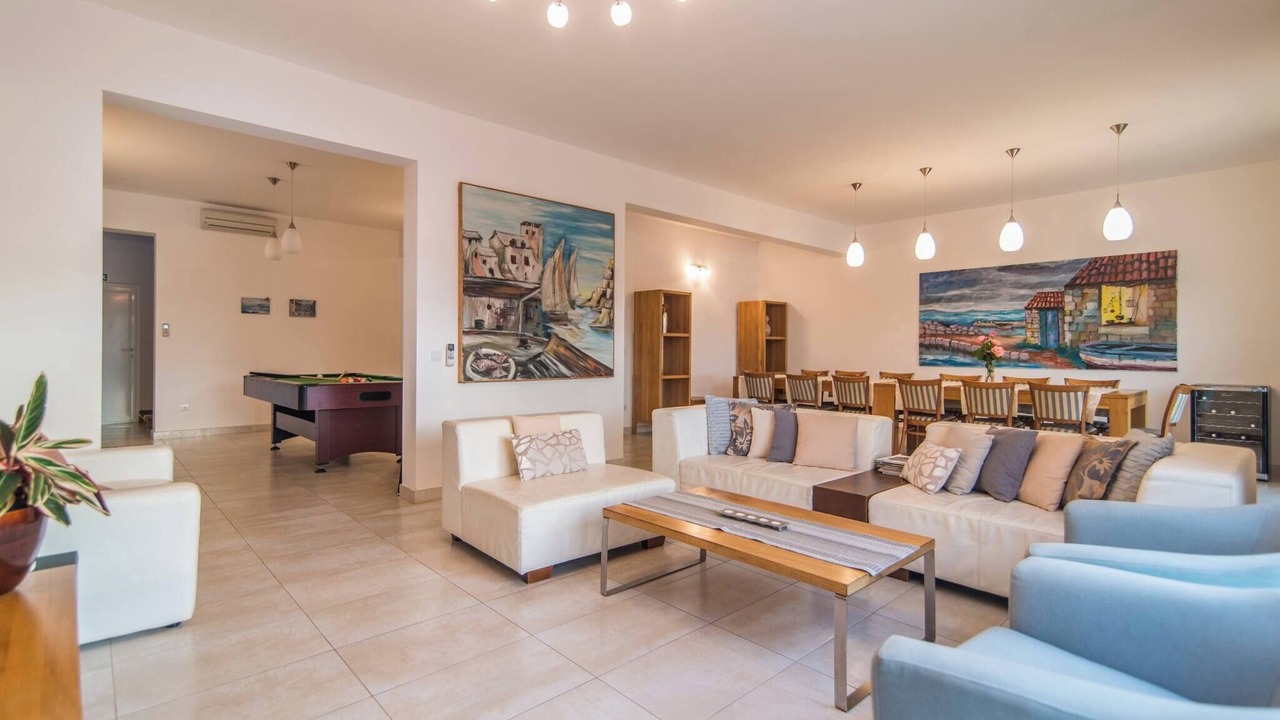 Photo of Livingroom in Mirce
