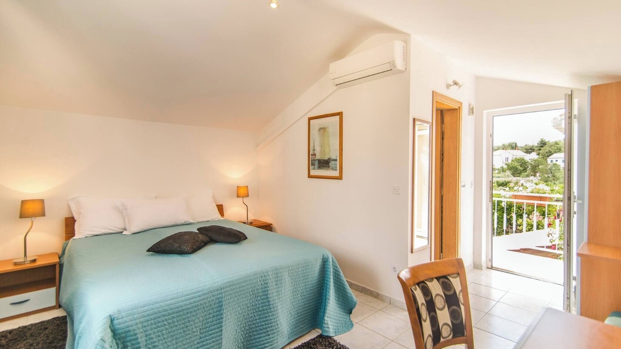 Photo of Bedroom in Mirce