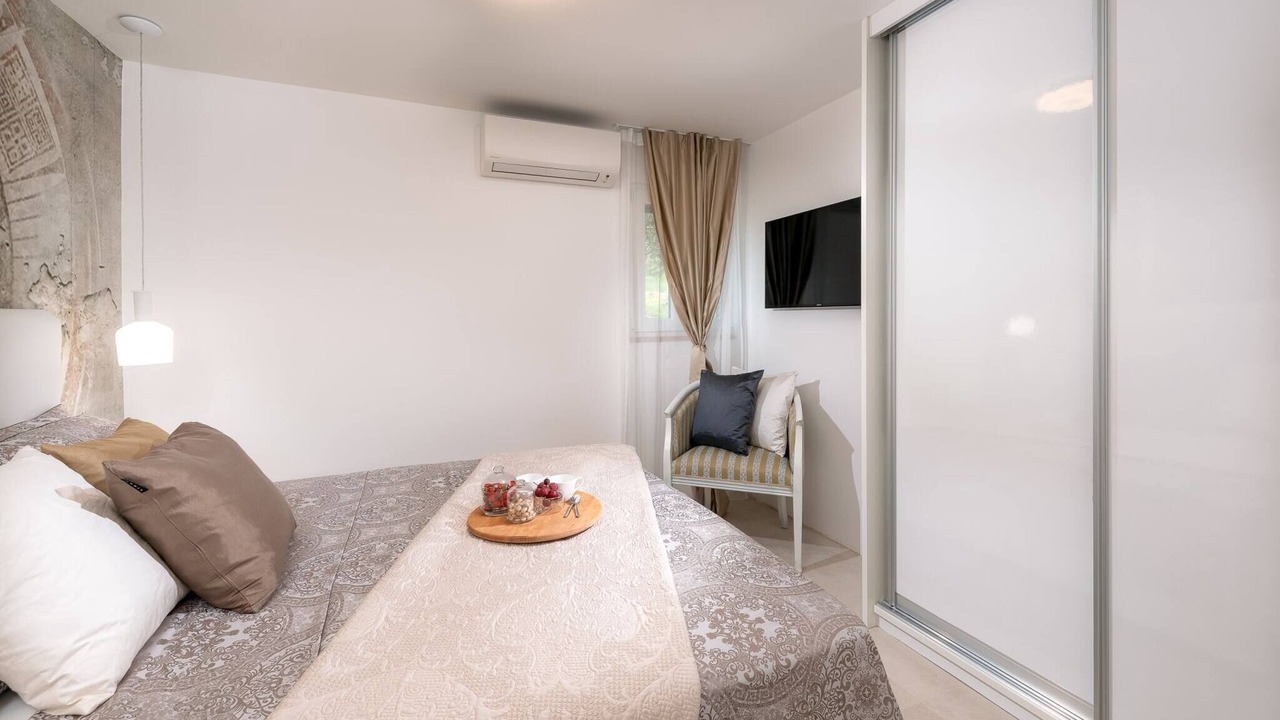 Photo of Bedroom in Bol