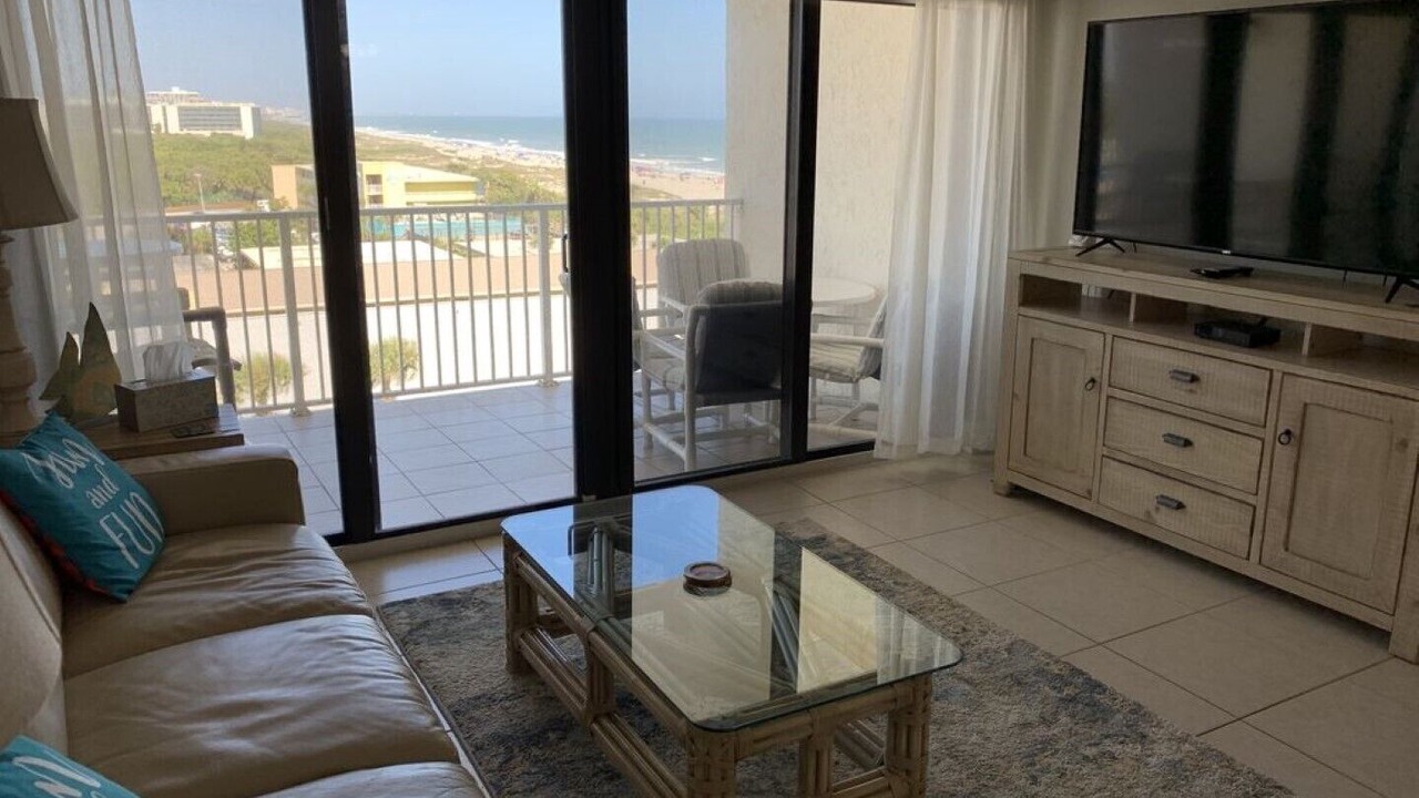 Photo of Livingroom in Cocoa Isles