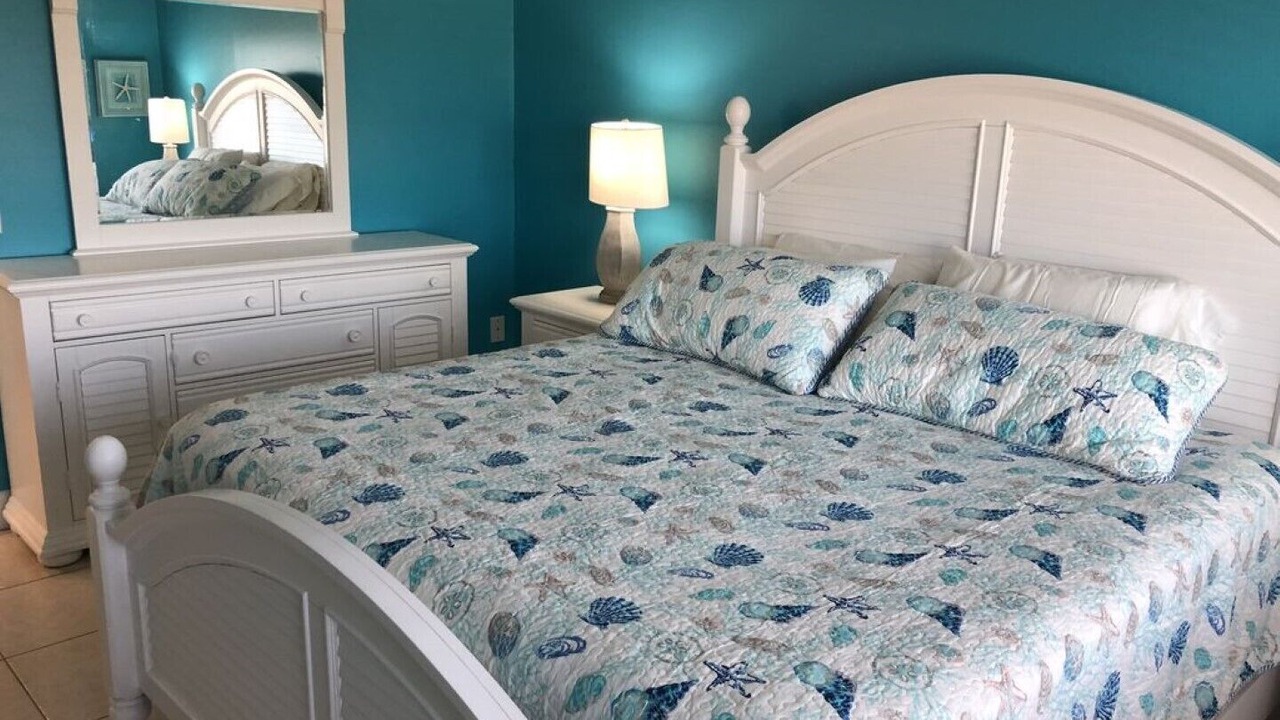 Photo of Bedroom in Cocoa Isles