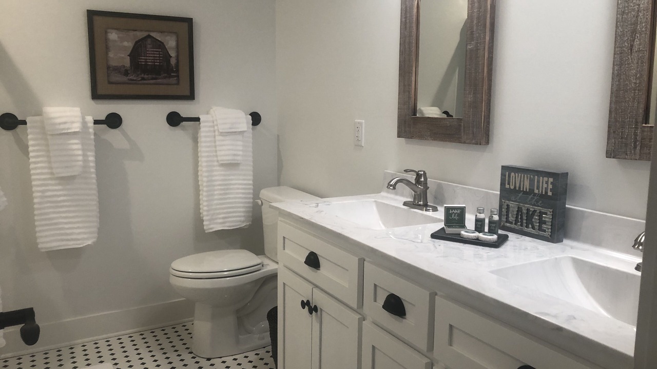 Photo of Bathroom in Scottsville