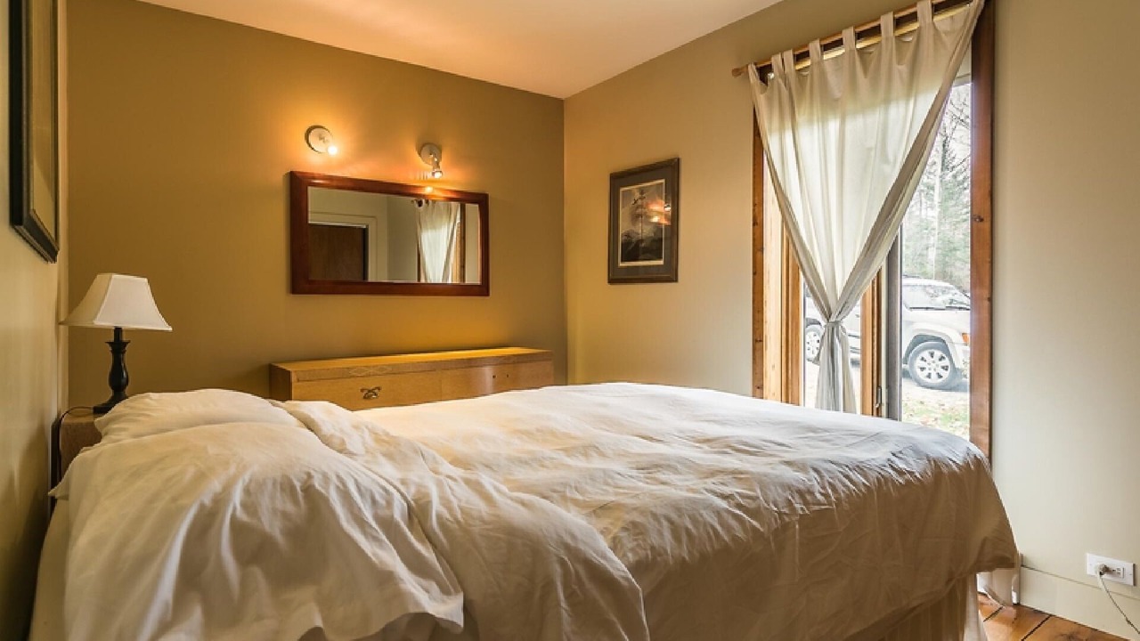 Photo of Bedroom in Chertsey