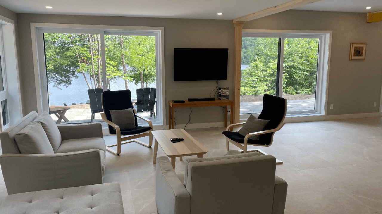 Photo of Livingroom in Chertsey