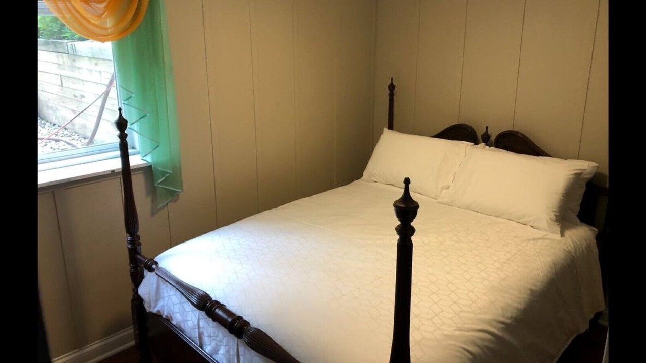 Photo of Bedroom in Putnam