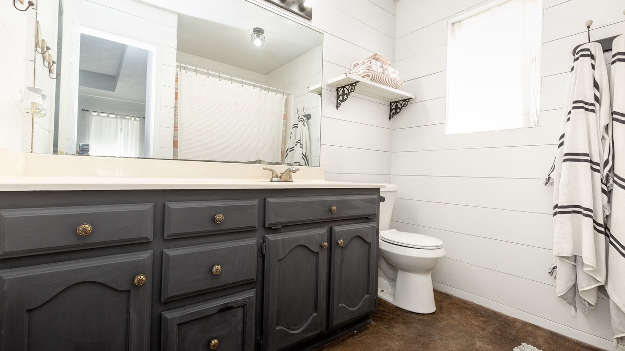 Photo of Bathroom in Crawford