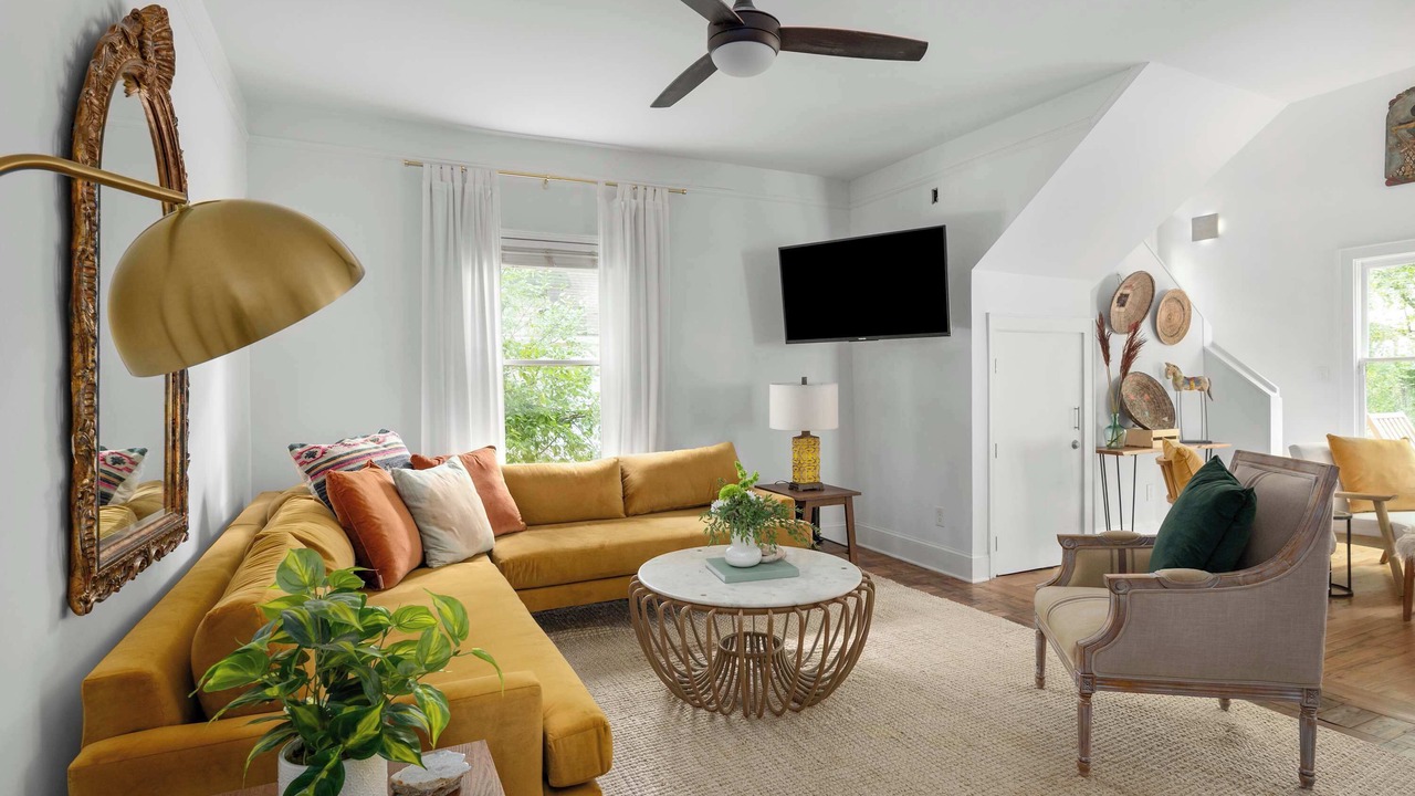 Photo of Livingroom in Cabbagetown