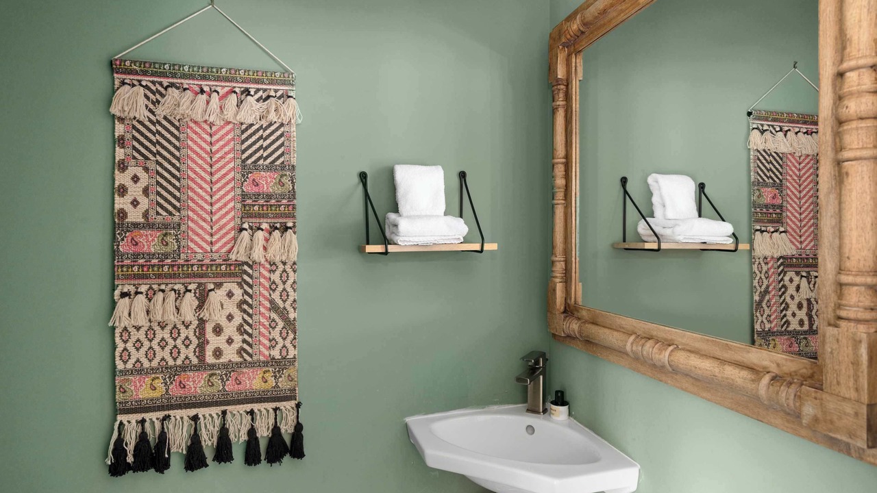 Photo of Bathroom in Cabbagetown