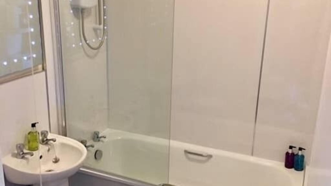 Photo of Bathroom in Glenisla