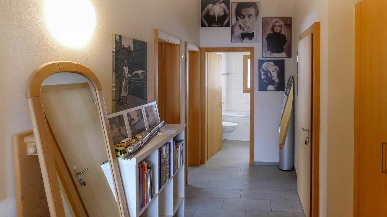 Photo of Others in Zillis