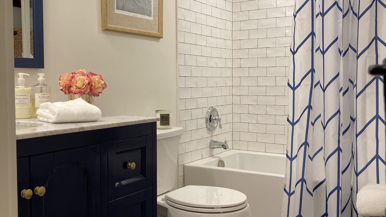 Photo of Bathroom in Marshall