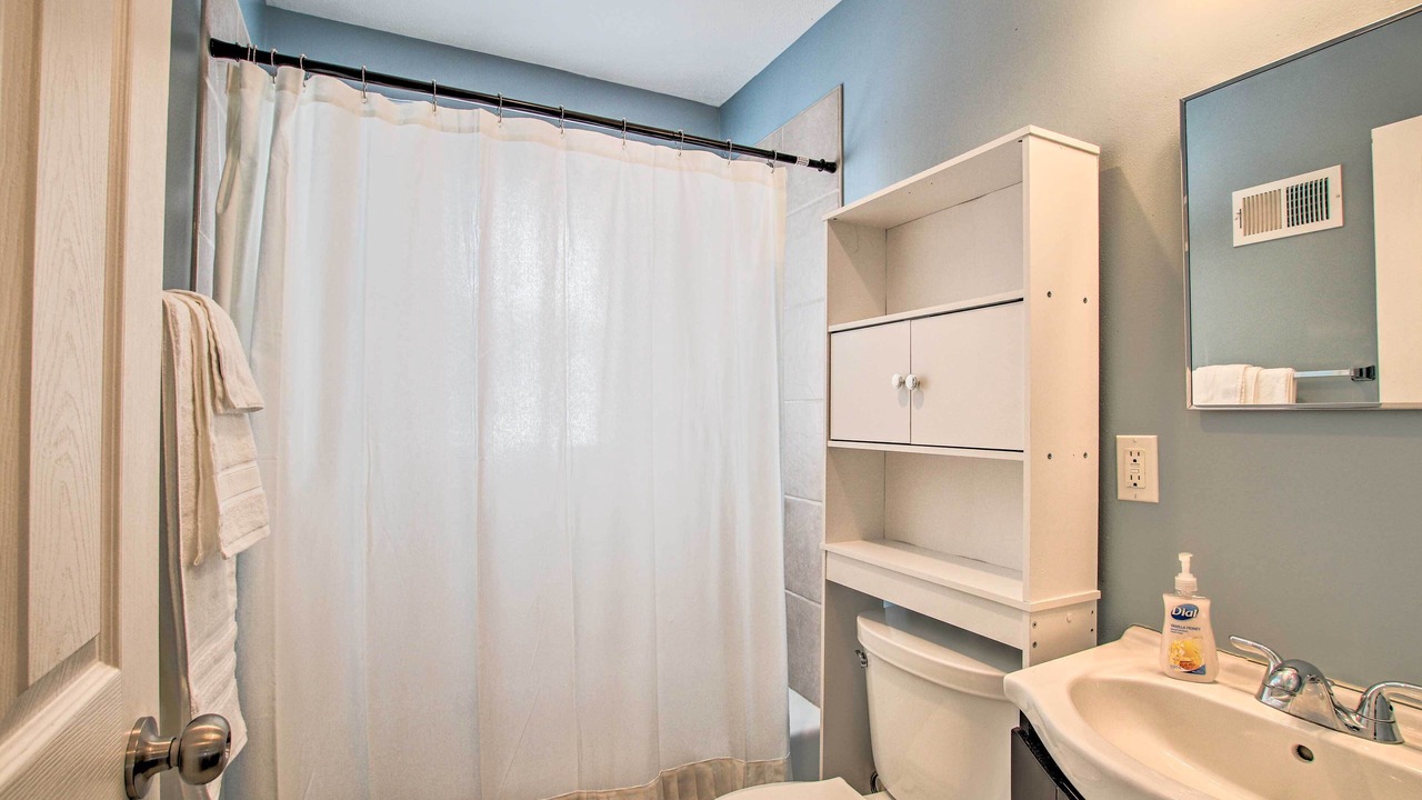 Photo of Bathroom in Ste Genevieve