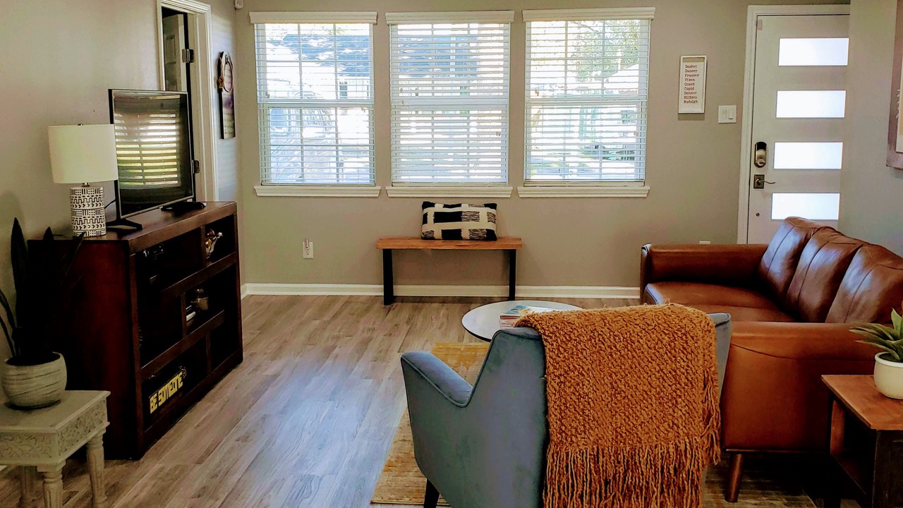 Photo of Livingroom in OST - South Union