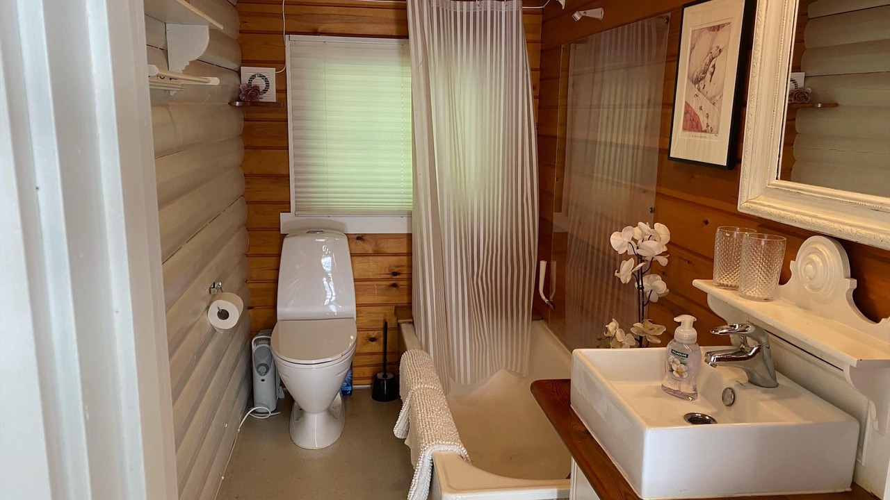 Photo of Bathroom in Aars