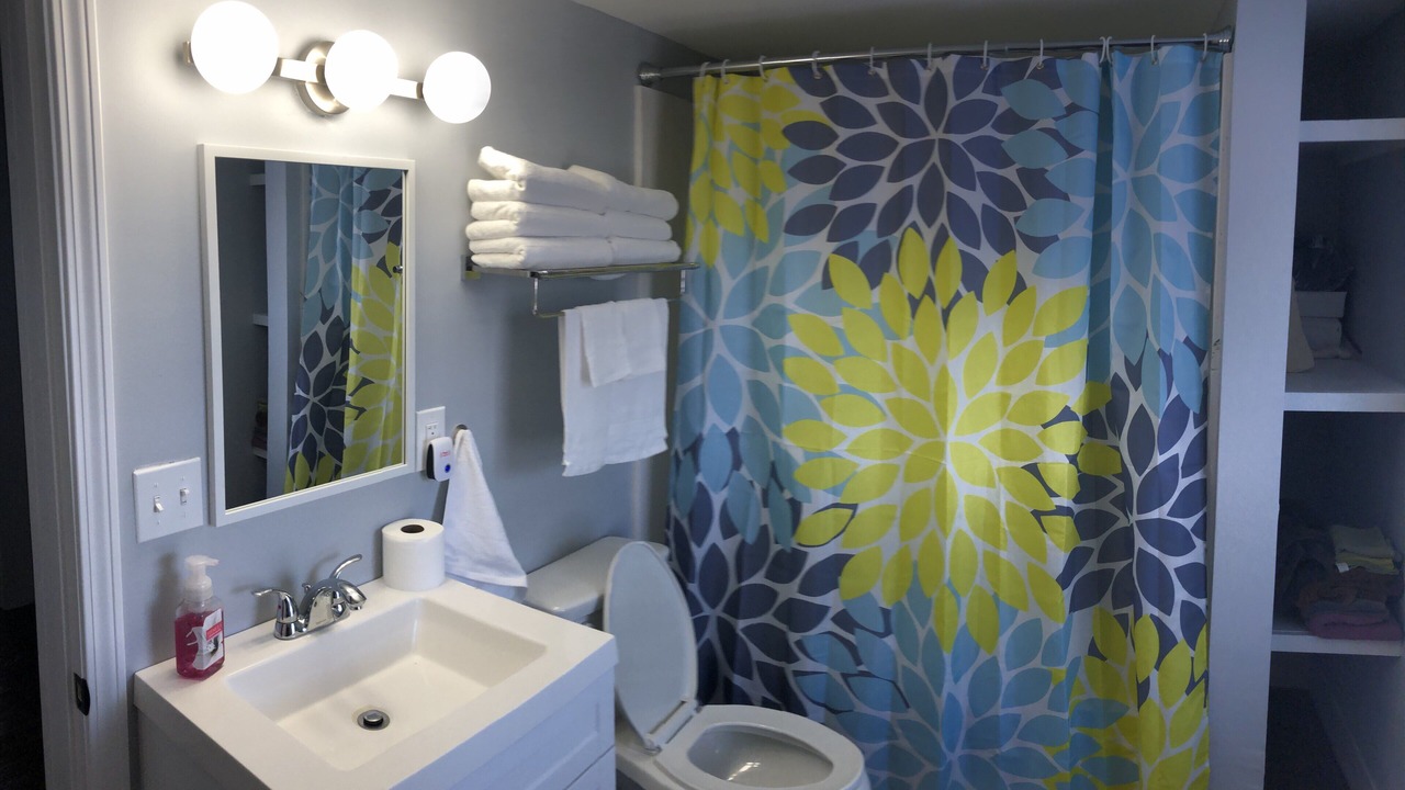 Photo of Bathroom in Pocahontas