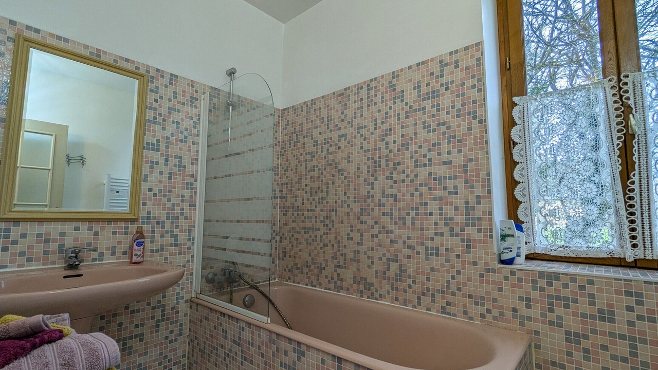 Photo of Bathroom in Giroux