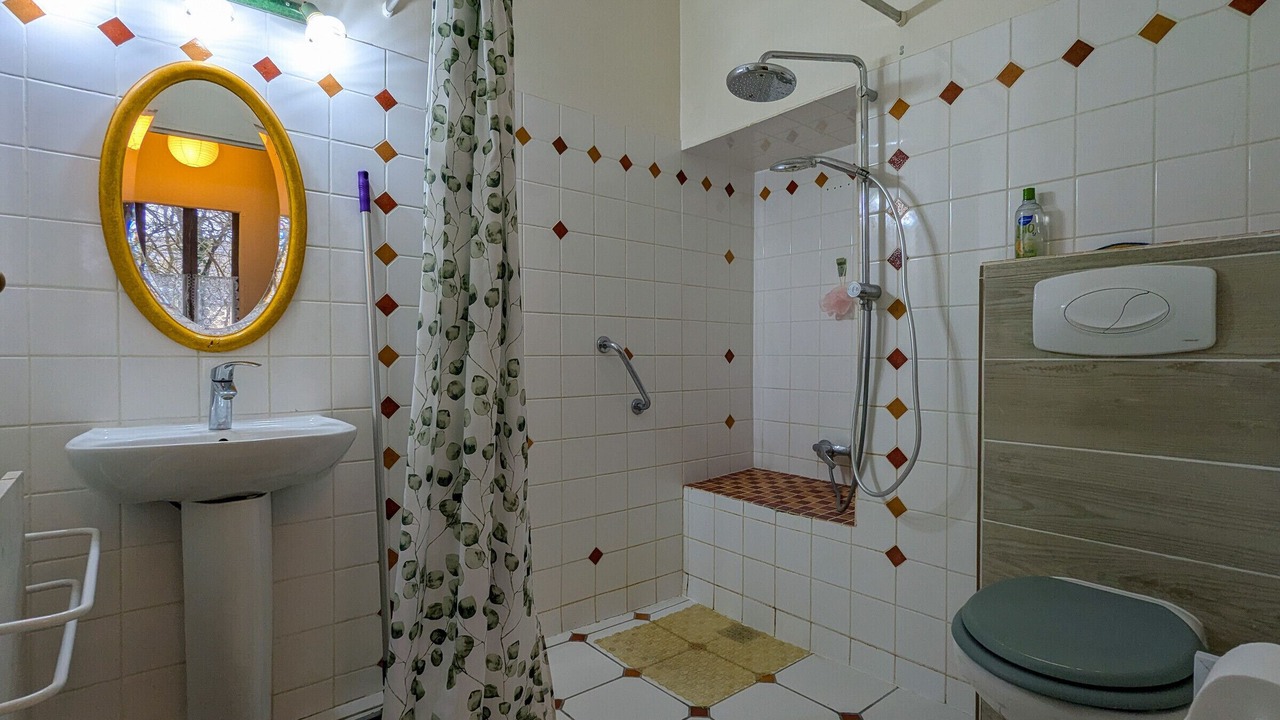 Photo of Bathroom in Giroux