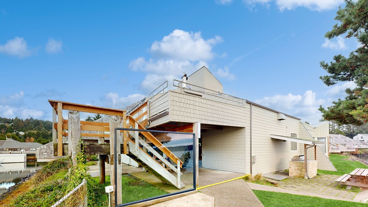 Photo of Outdoor in Historic Bayfront