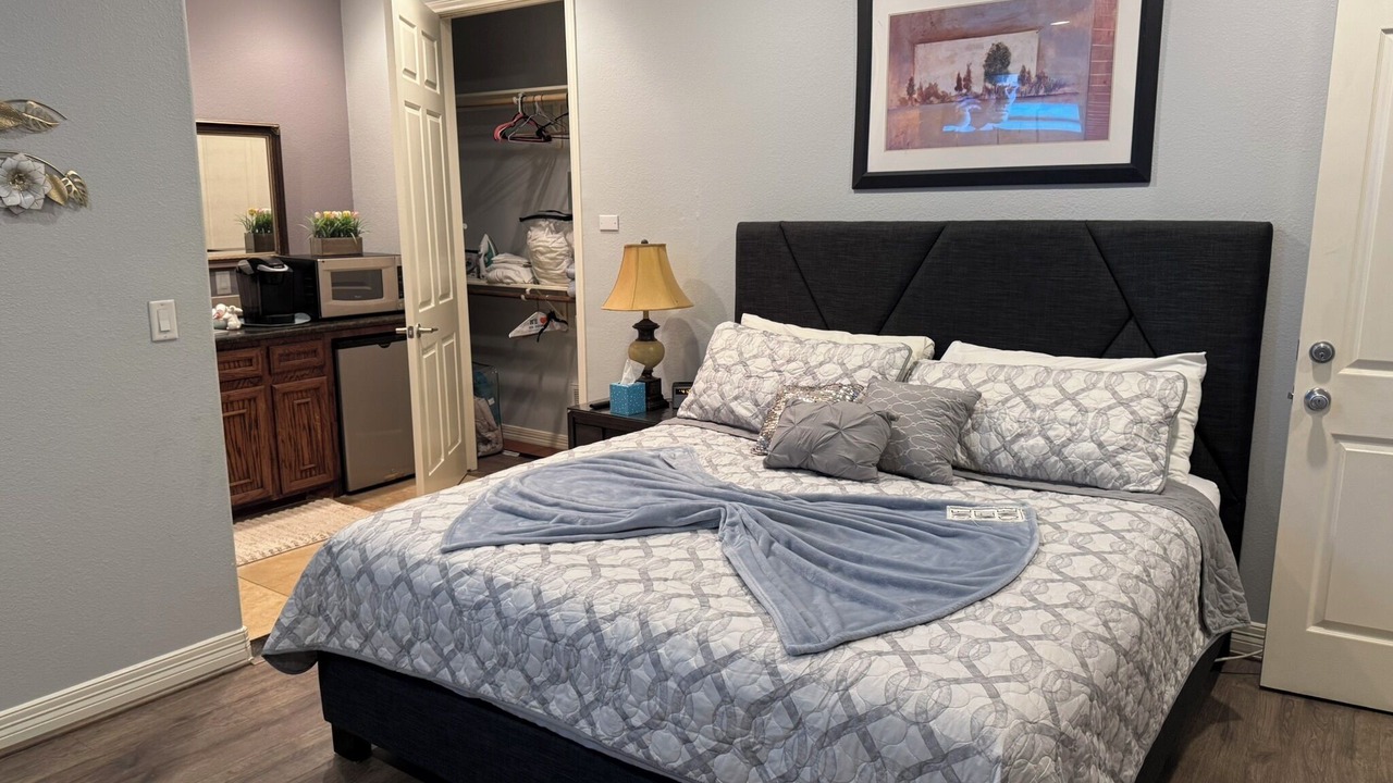 Photo of Bedroom in Seven Coves