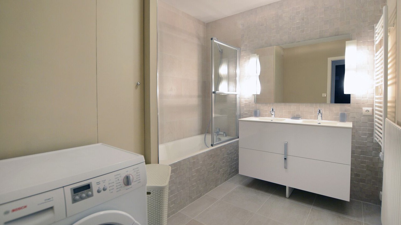 Photo of Bathroom in Moliere Vauban