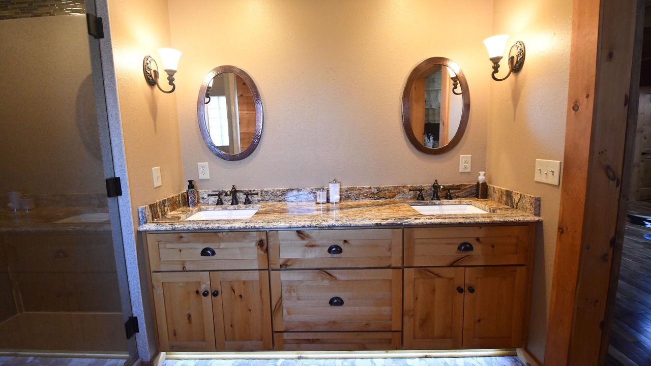 Photo of Bathroom in Commiskey