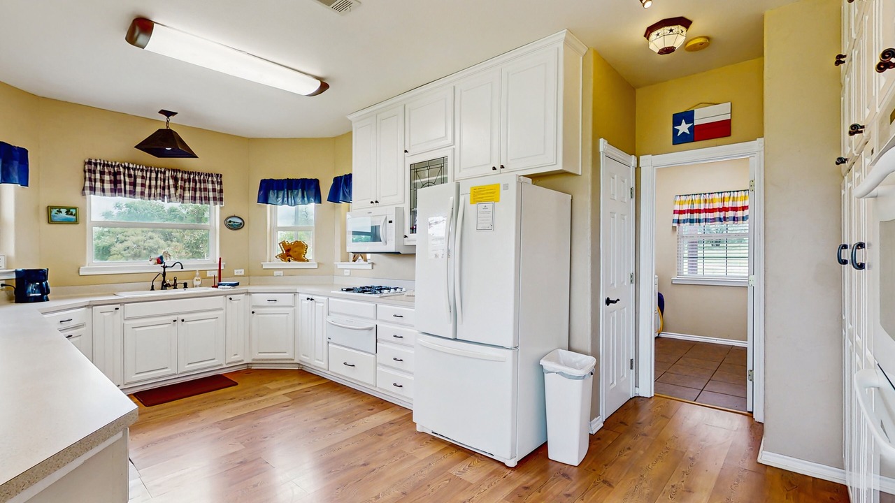Photo of Kitchen in Buchanan Dam