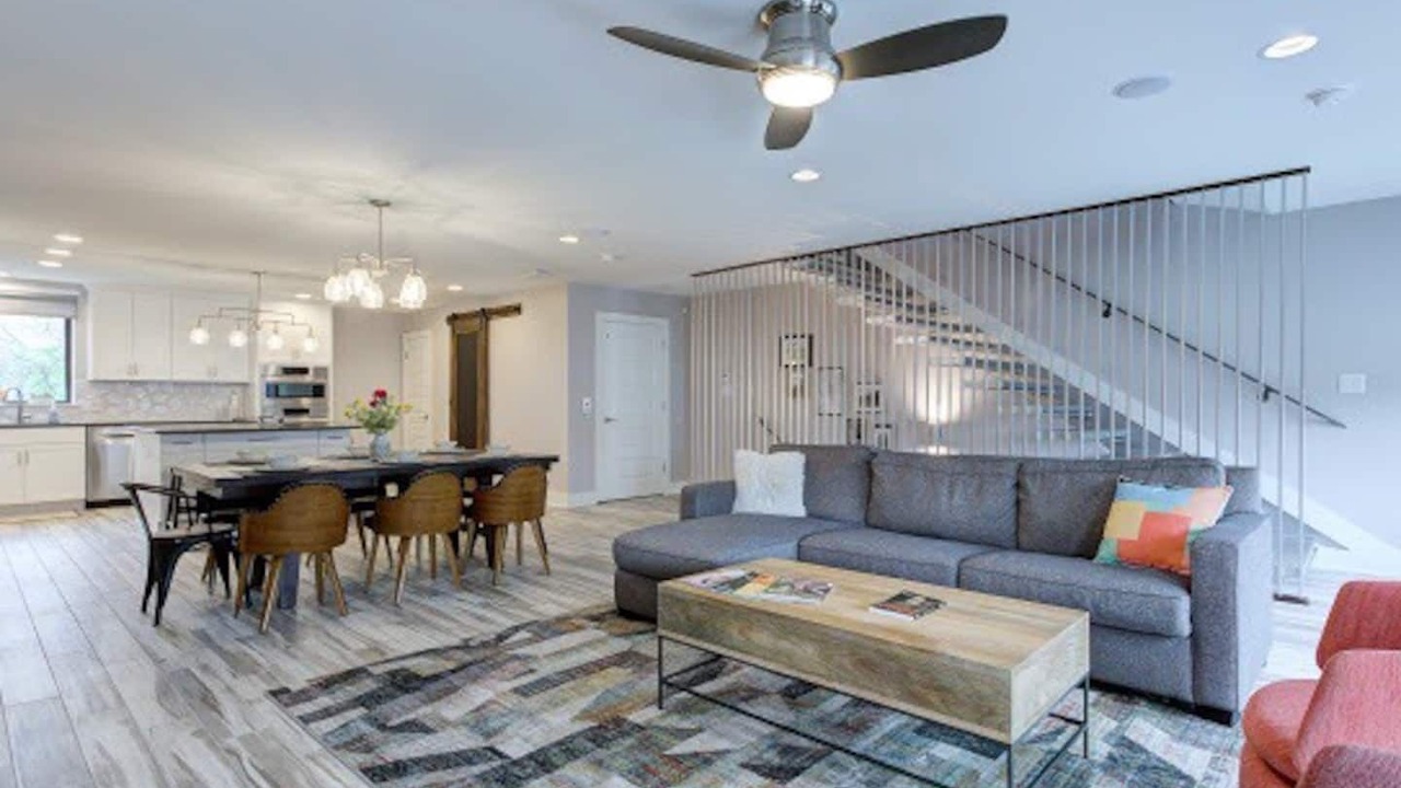 Photo of Livingroom in Tobin Hill