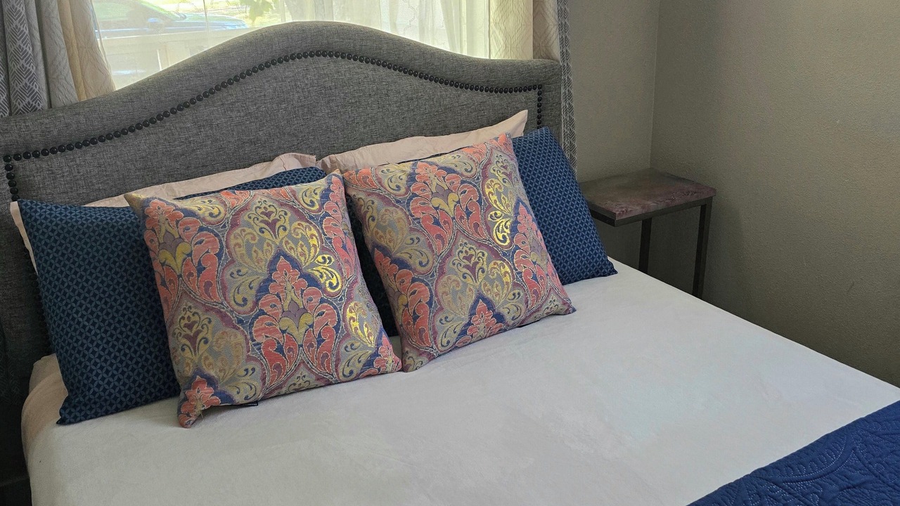 Photo of Bedroom in Roseburg