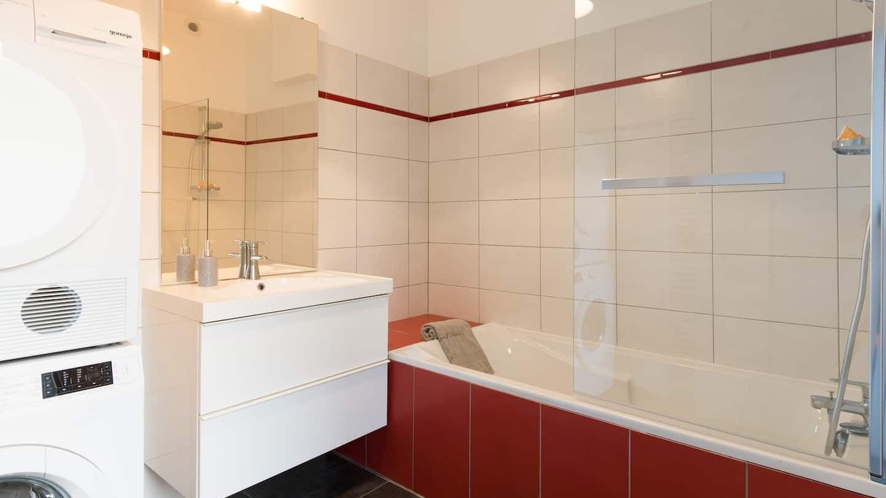 Photo of Bathroom in Charleville-Mezieres