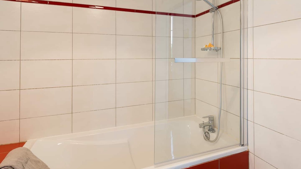 Photo of Bathroom in Charleville-Mezieres