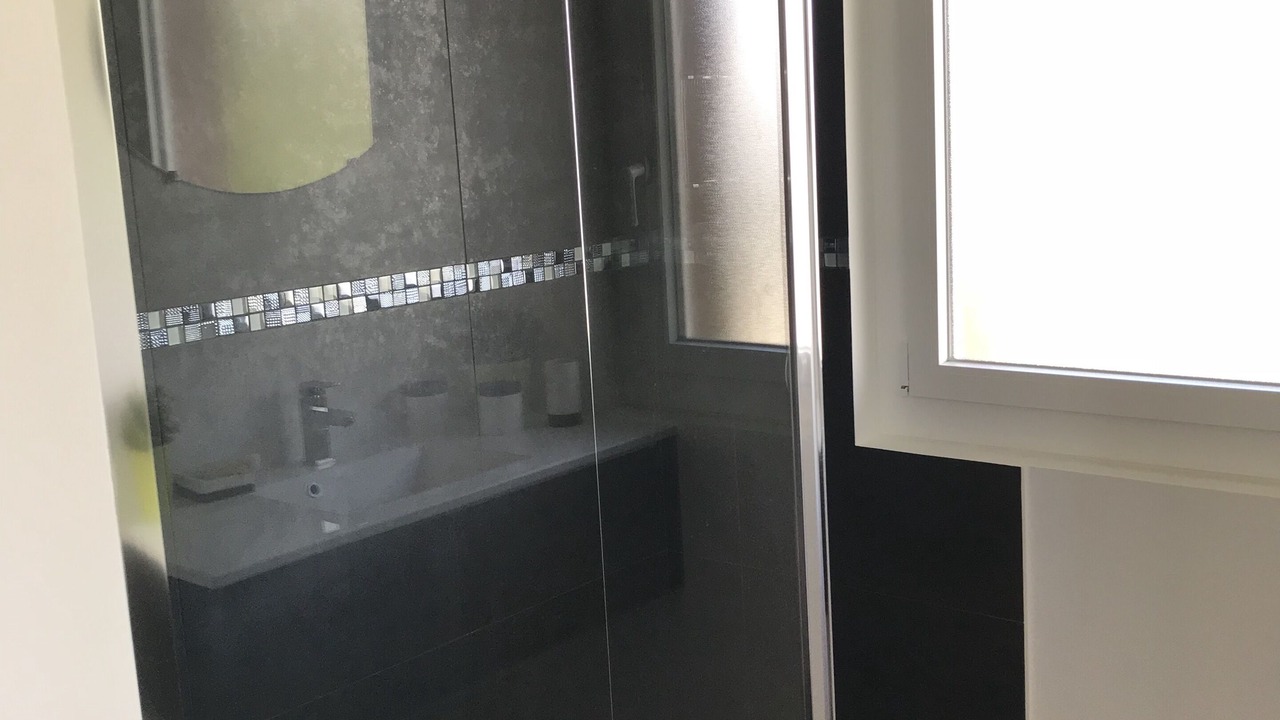 Photo of Bathroom in Trouville-sur-Mer
