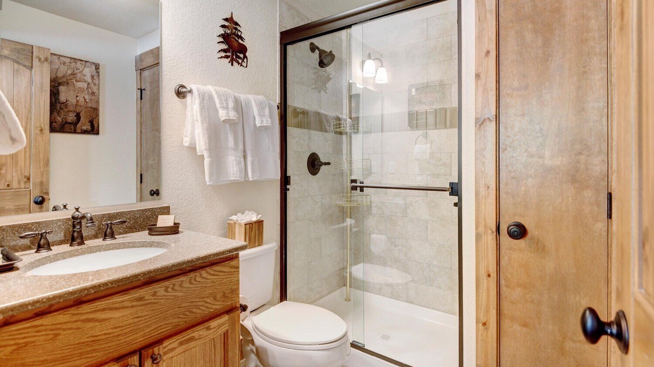 Photo of Bathroom in Rendezvous