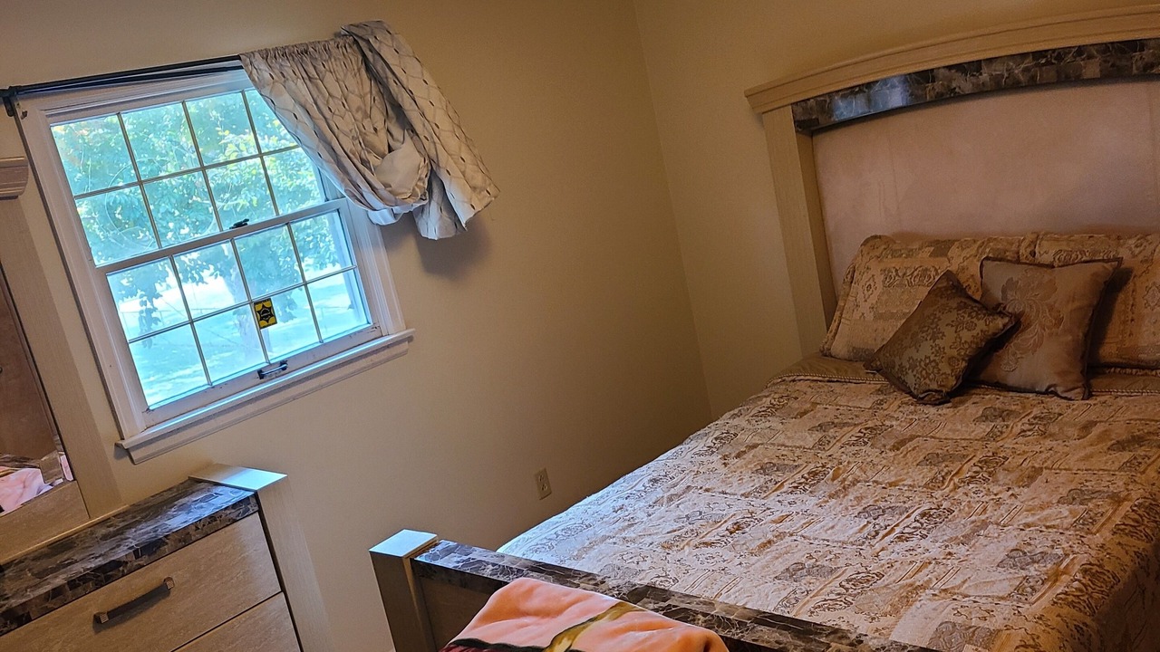 Photo of Bedroom in Toledo