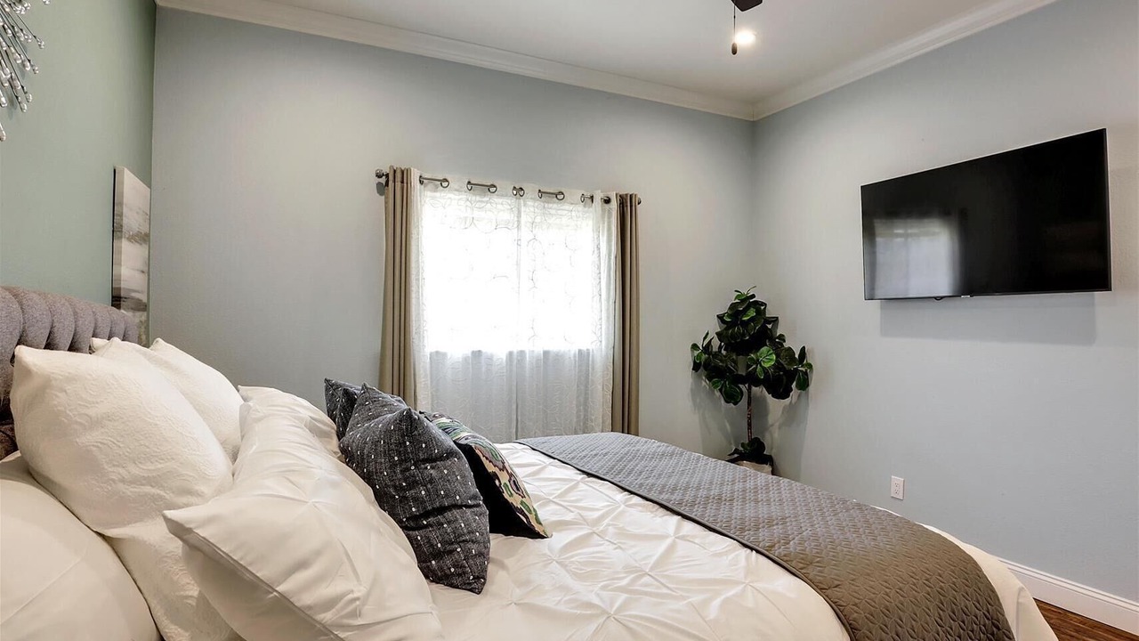 Photo of Bedroom in Castro Valley