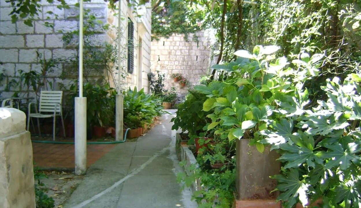 Photo of Outdoor in Pile