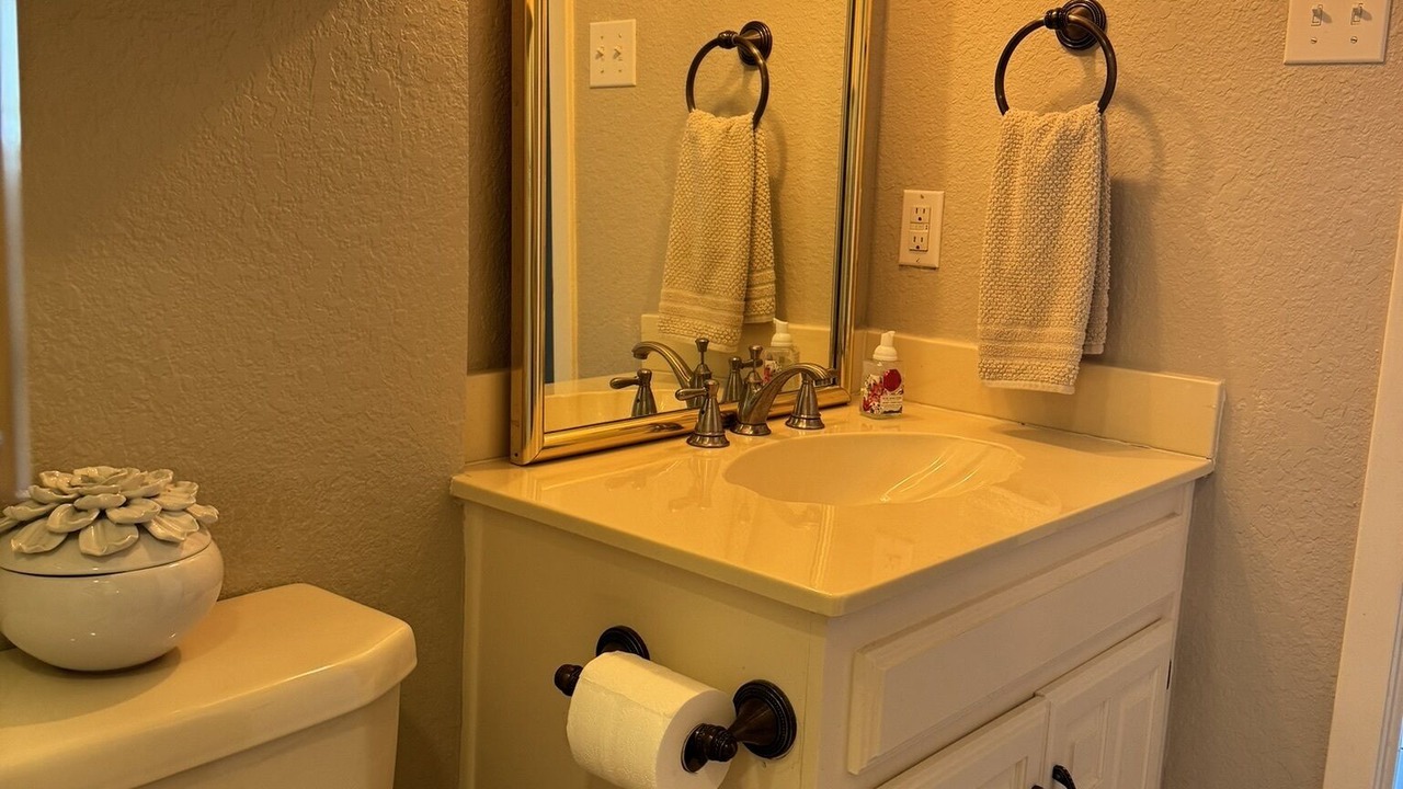 Photo of Bathroom in Tool