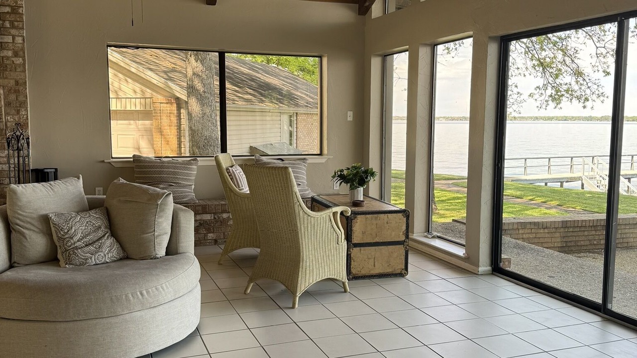 Photo of Livingroom in Tool
