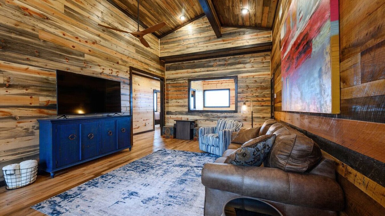 Photo of Livingroom in Broken Bow