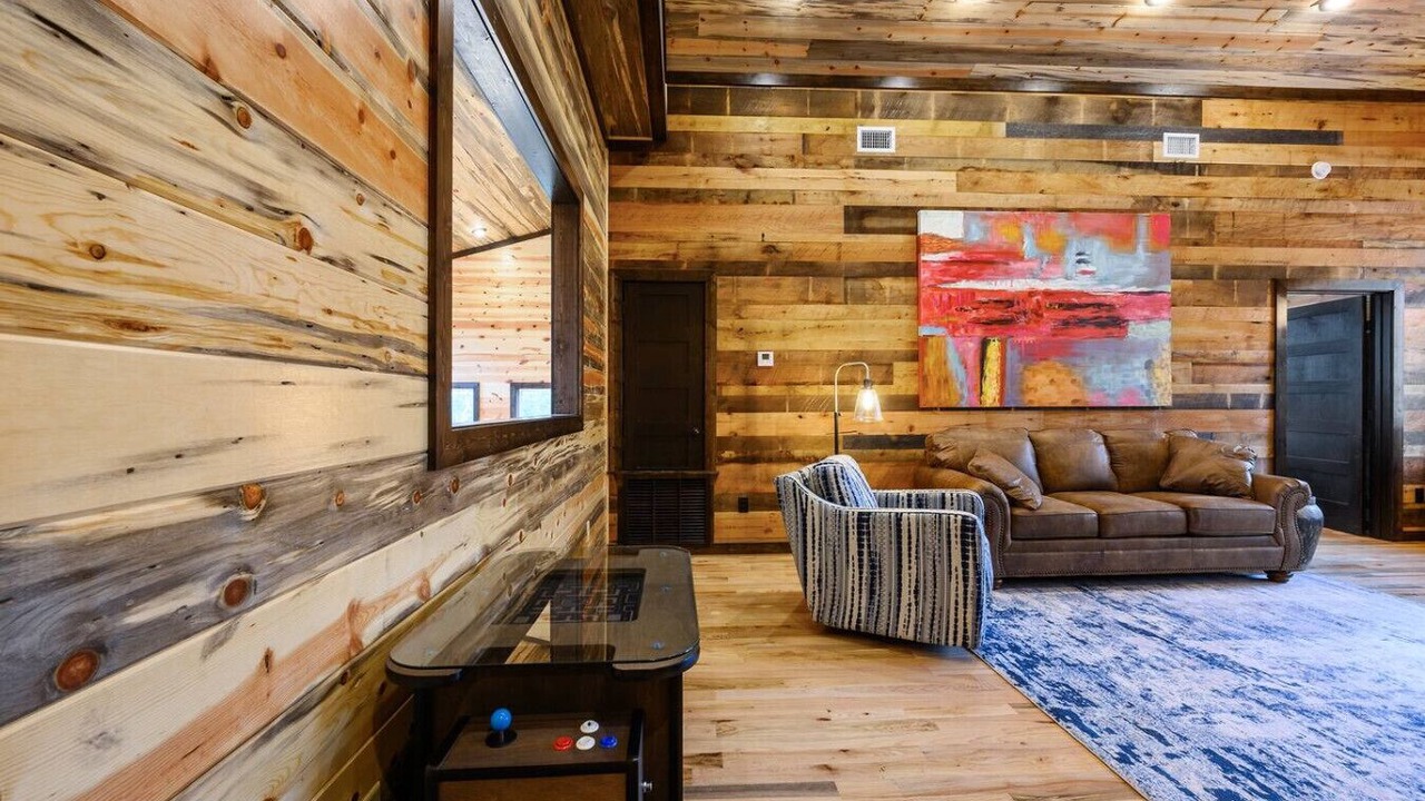 Photo of Livingroom in Broken Bow