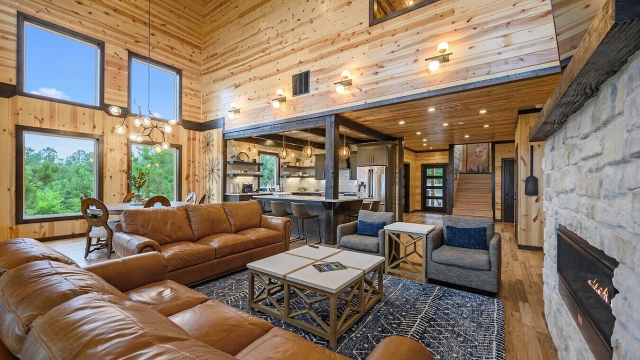 Photo of Livingroom in Broken Bow